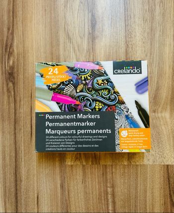 Boîte de feutres marqueurs permanents x24 Neuve Crelando