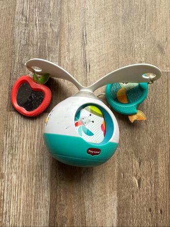 - Jouet Tiny love - bon état prévoir pile