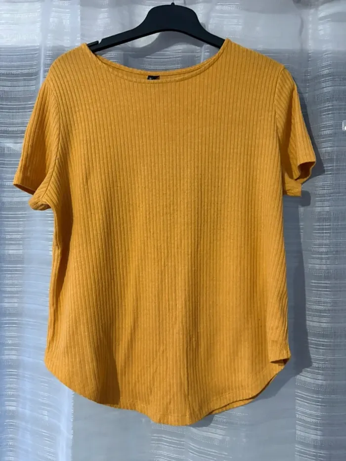 Tee-shirts moutarde