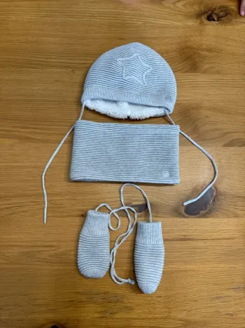 Ensemble bonnet + tour de cou + moufles