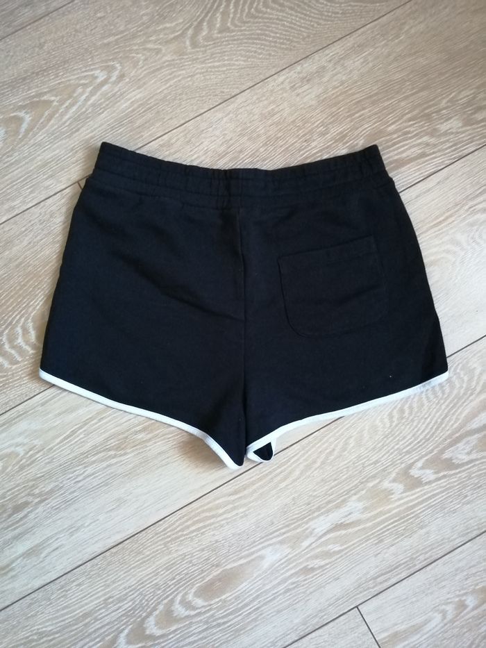 Short Jennyfer taille S - photo numéro 2