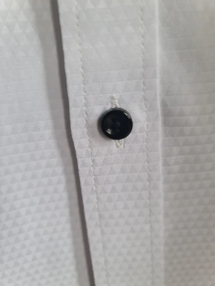 Chemise blanche bouton manchette - photo numéro 2