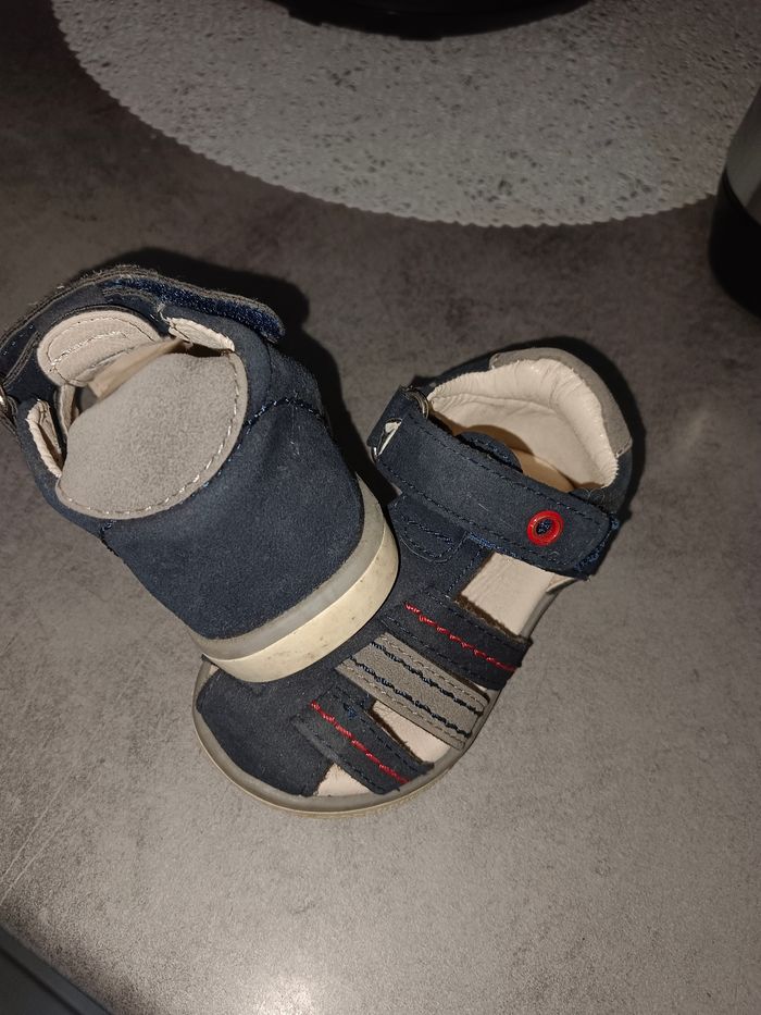 Chaussure bébé - photo numéro 2