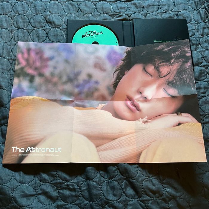 Album The astronaut Jin - photo numéro 3