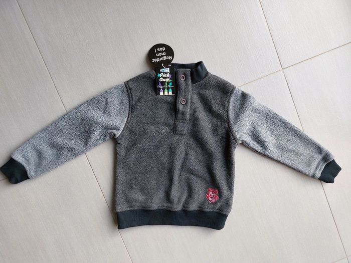 Pull neuf