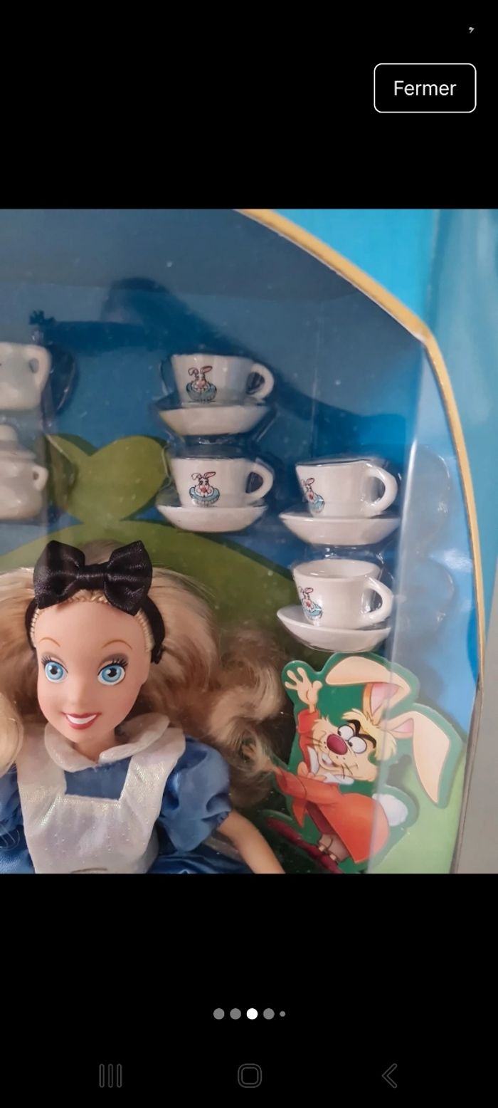 Alice au pays des Merveilles - photo numéro 2