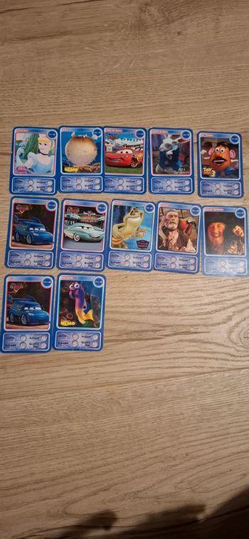 Lot 12 cartes Disney Auchan