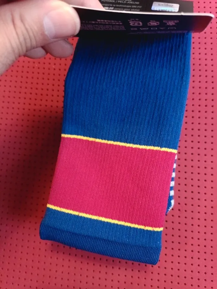 Chaussettes de foot FC Barcelone, Nike Authentique Officiel taille 31/35, Neuf - photo numéro 9