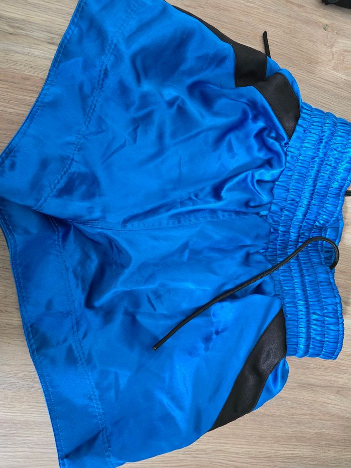 A vendre short de boxe - photo numéro 3