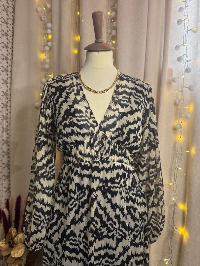 Robe longue neuve - photo numéro 2