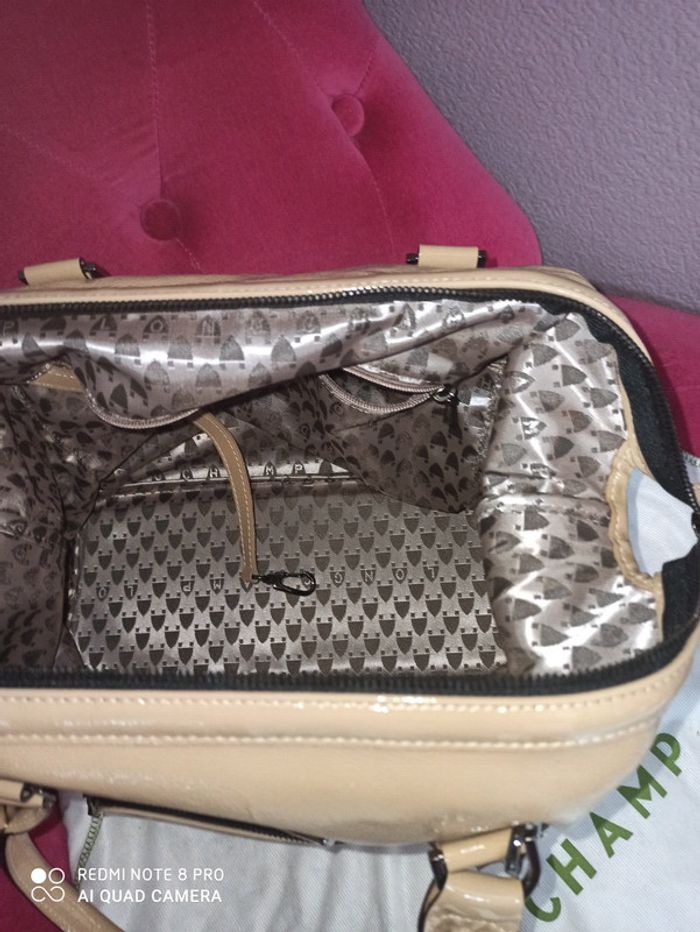 Joli sac Longchamp vernis beige - photo numéro 4
