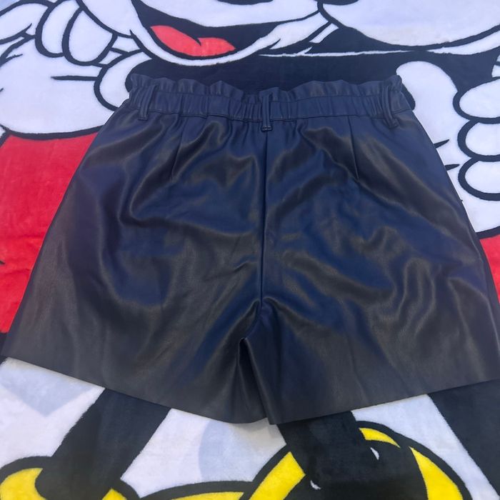 Short en cuir - photo numéro 3