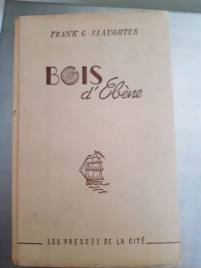 Livre bois d'ébène