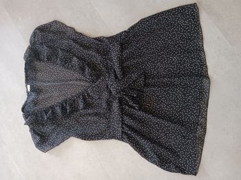 top voile Camaieu noir et étoiles grises Taille 38