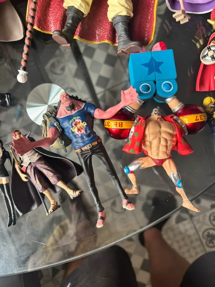 Lot de 24 figurine one piece - photo numéro 8