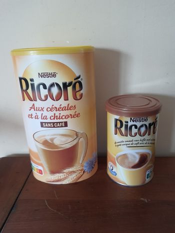 Lot de 2 articles Nestlé 