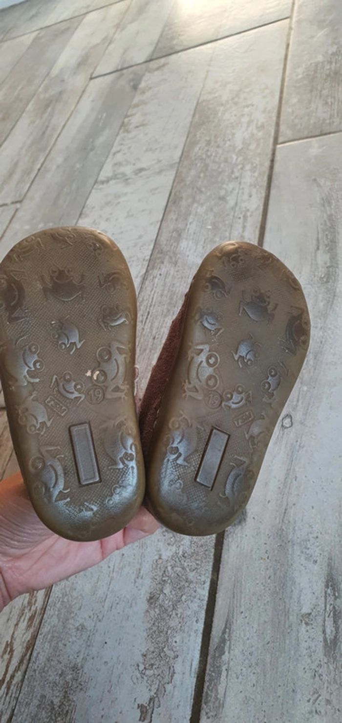 Chaussures bopy taille 19 en très bon état - photo numéro 4
