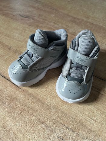 👟 Jordan Flight – Taille 21
