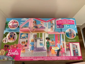 Barbie - Maison Malibu 2 en 1, Maison De Poupée À 2 Étages avec 6 Pièces - 3 ans et +