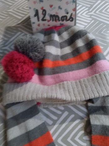 Bonnet écharpe combiné