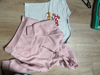 Sweat + t-shirt 6 ans