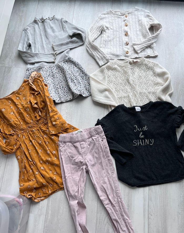 Lot de 33 vêtements fille 8 ans