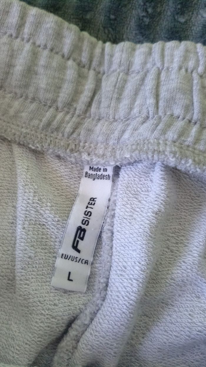 Short gris de sport ou pour l'été - photo numéro 3