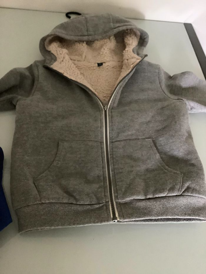 Sweat garçon manches longues  chaud gris T 8 ans