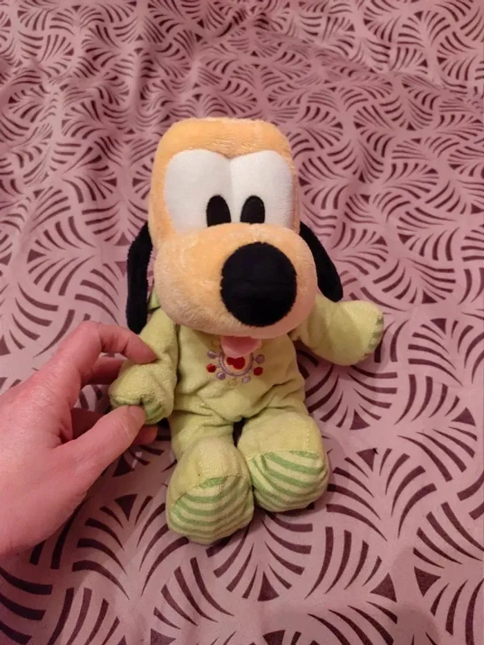 Peluche bébé Pluto Disney