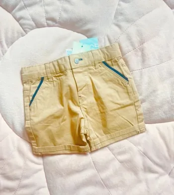 Short Neuf