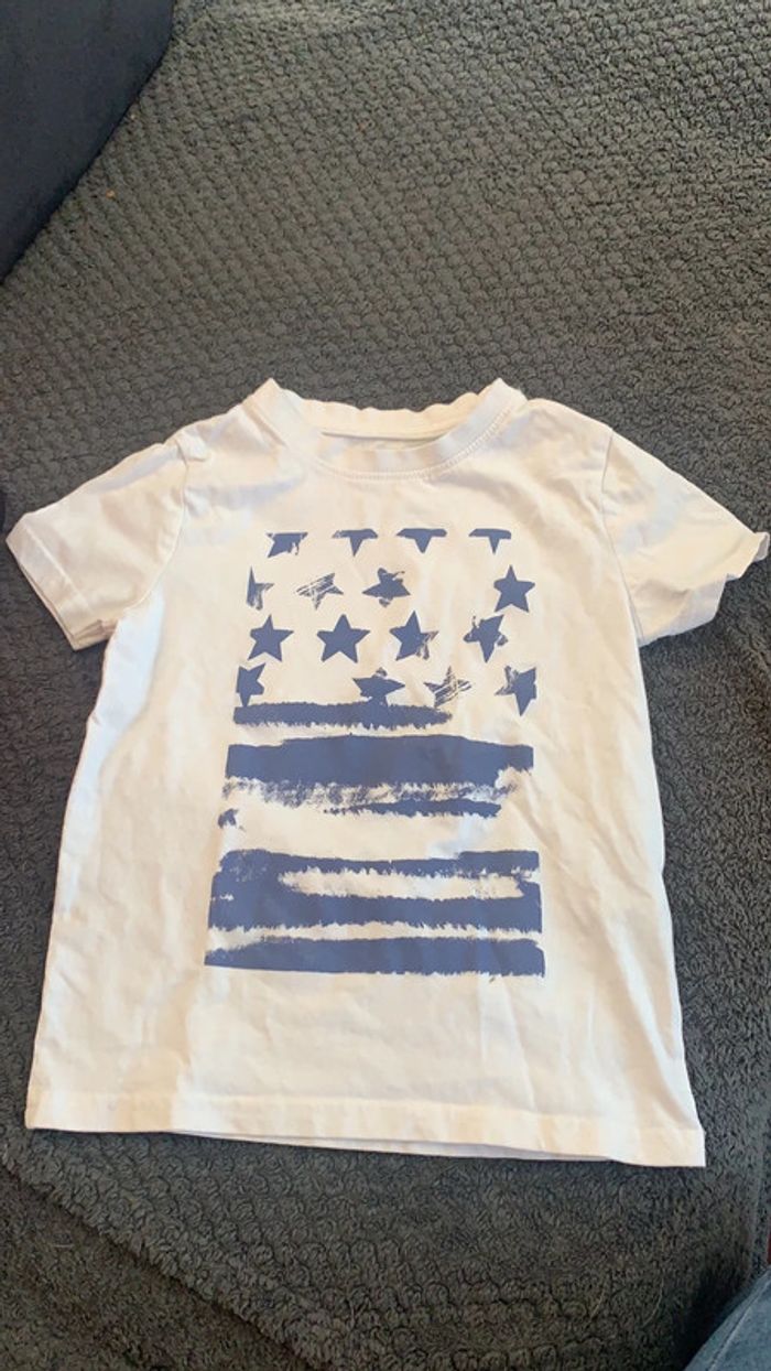 T shirt mc Kiabi 5 ans