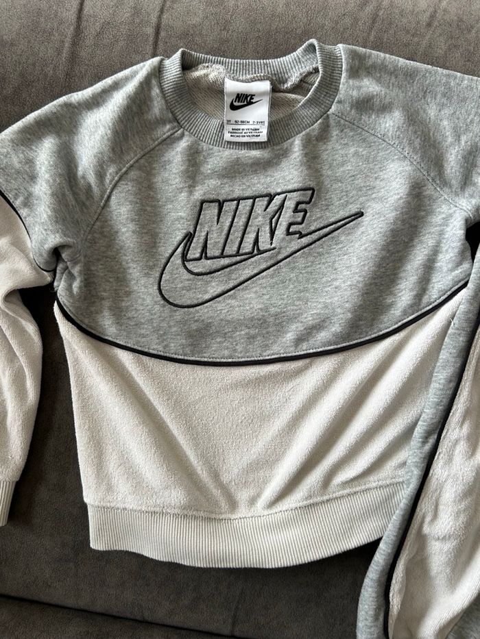 Survêtement Nike 2-3 ans - photo numéro 2