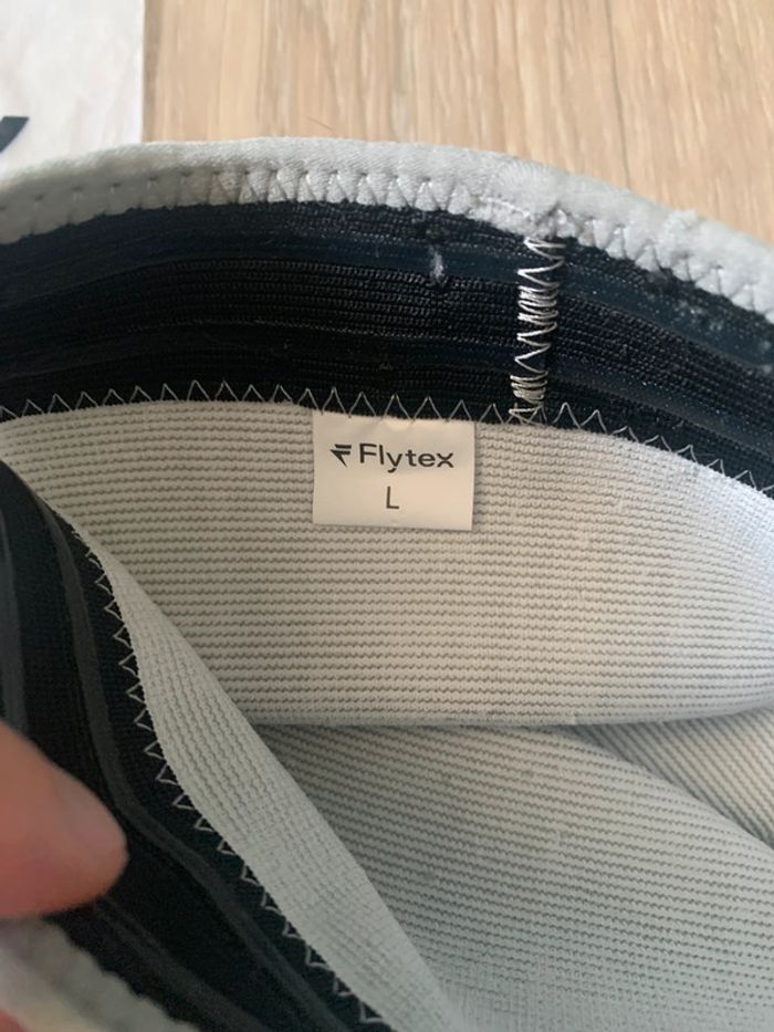1 Flytex maintien de compression V2 pour genoux et jambes - photo numéro 2