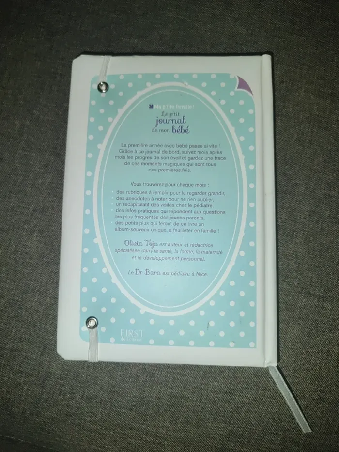 Livre "le p'tit journal de mon bébé" - photo numéro 2