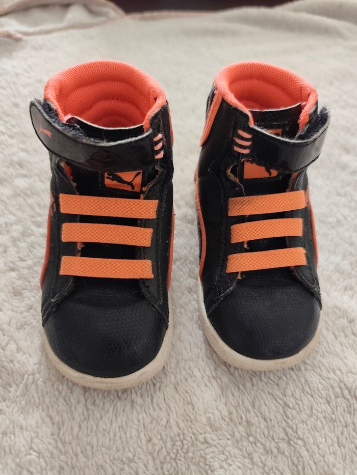 Baskets bébé Puma noir et orange – taille 20 - photo numéro 1