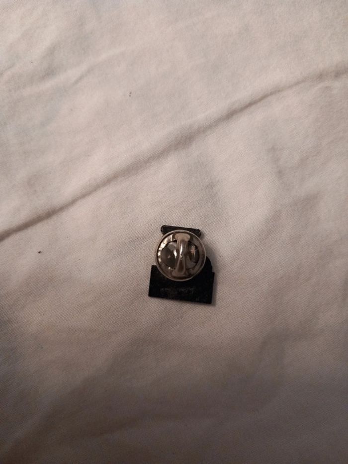 Pin's point informatique - photo numéro 2