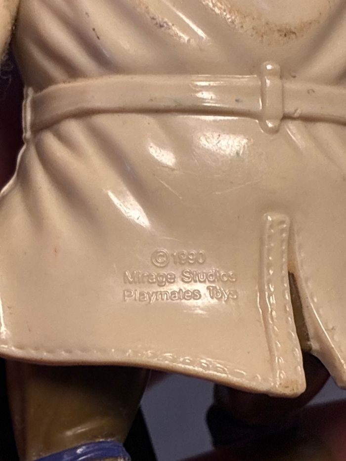 Figurine tortue ninja vintage avec sa malette mirage studios - photo numéro 3