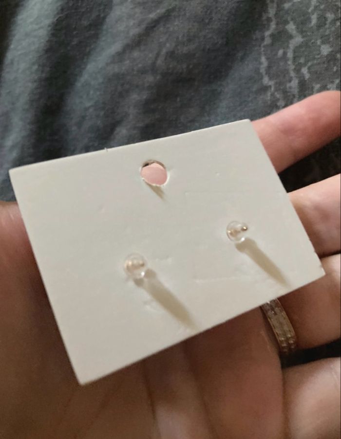 Boucles d’oreilles NEUVES pour femme forme de fleurs 🌼 couleur doré - photo numéro 7