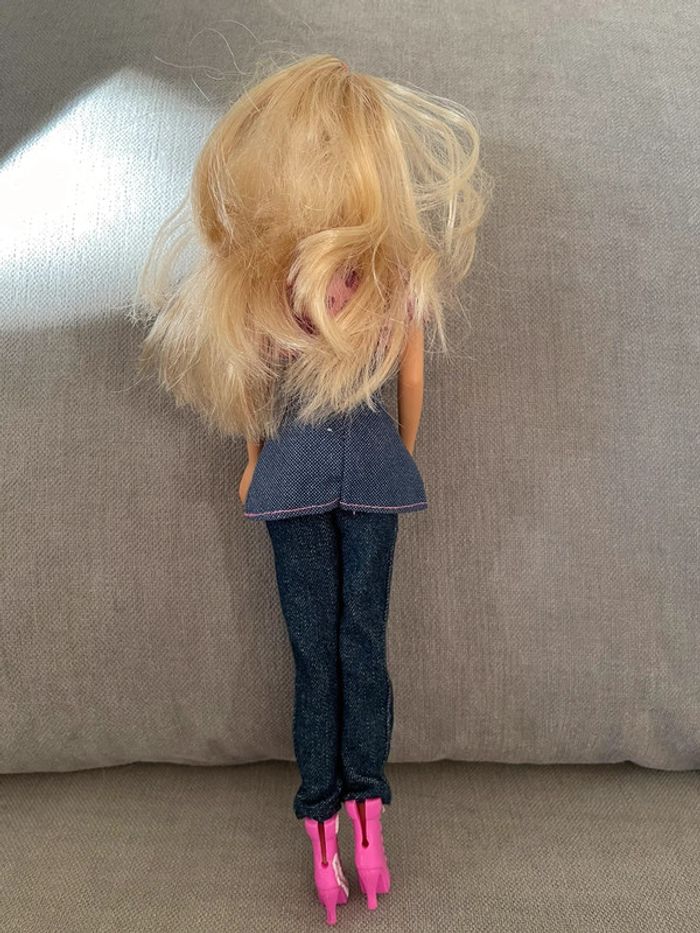 poupée Barbie en jean - photo numéro 4