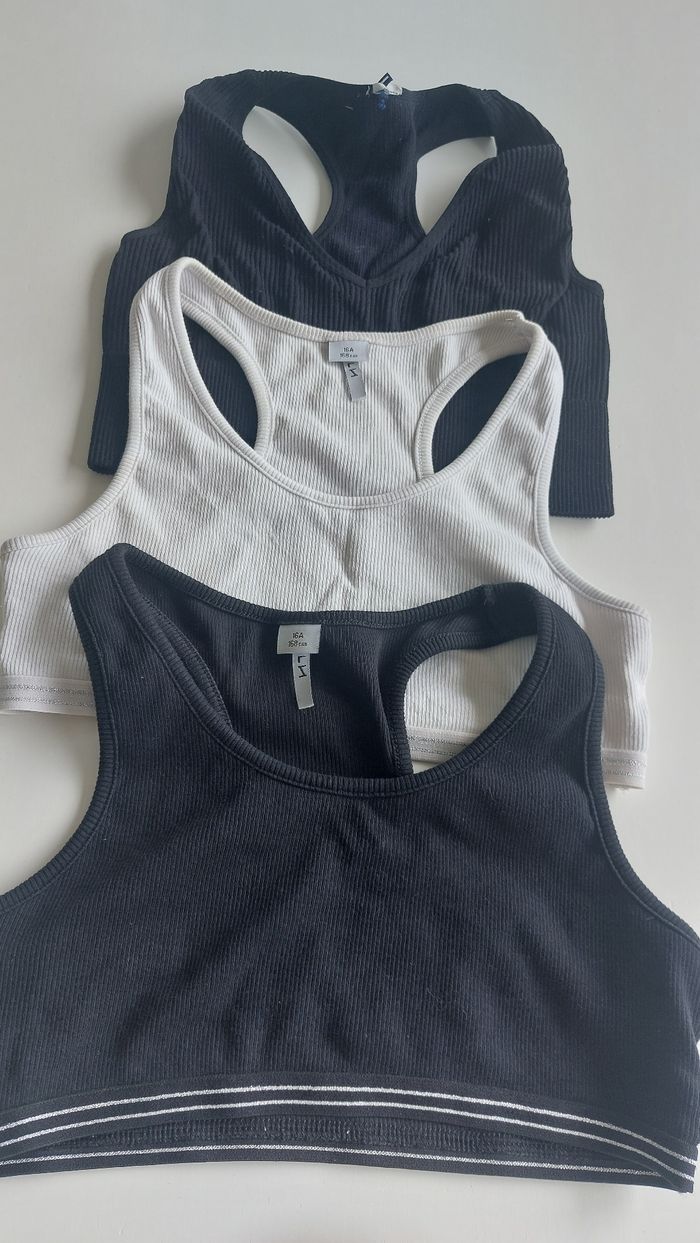 Lot 3 brassières