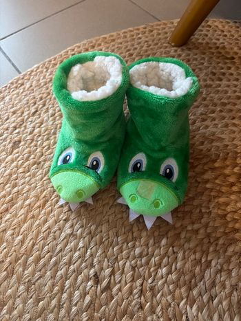 Chaussons en peluche pour enfants 