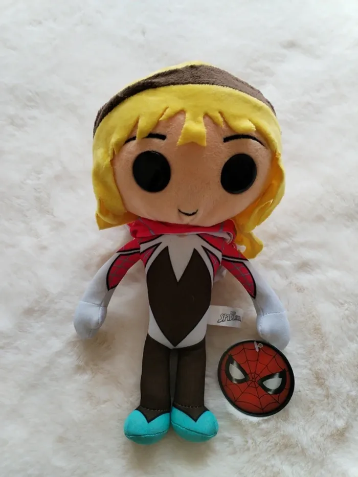 Peluche Spider-Gwen neuve avec étiquette - photo numéro 2