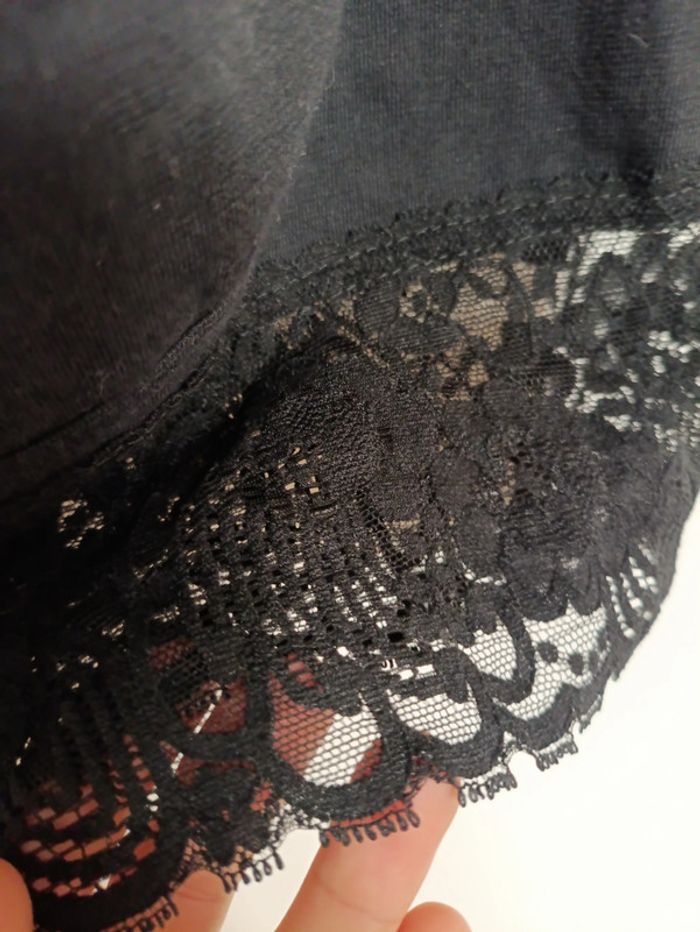 Top court noir à dentelle florale type corset sexy - photo numéro 3