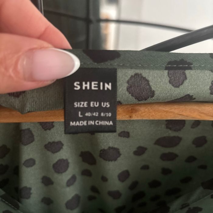Robe SHEIN - photo numéro 2