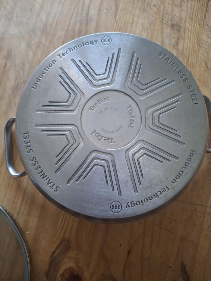 Faitout 2.7L en inox tefal + couvercle en très bon état - photo numéro 4