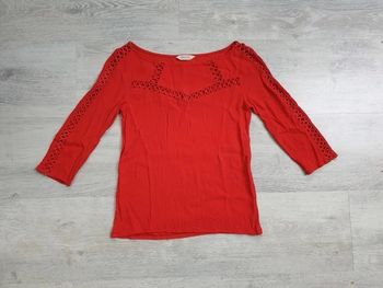 top Nafnaf rouge XS détails ajourés sur le décolleté manches 3/4