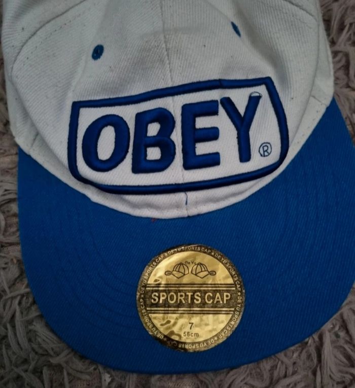Casquette Obey taille 56 - photo numéro 2