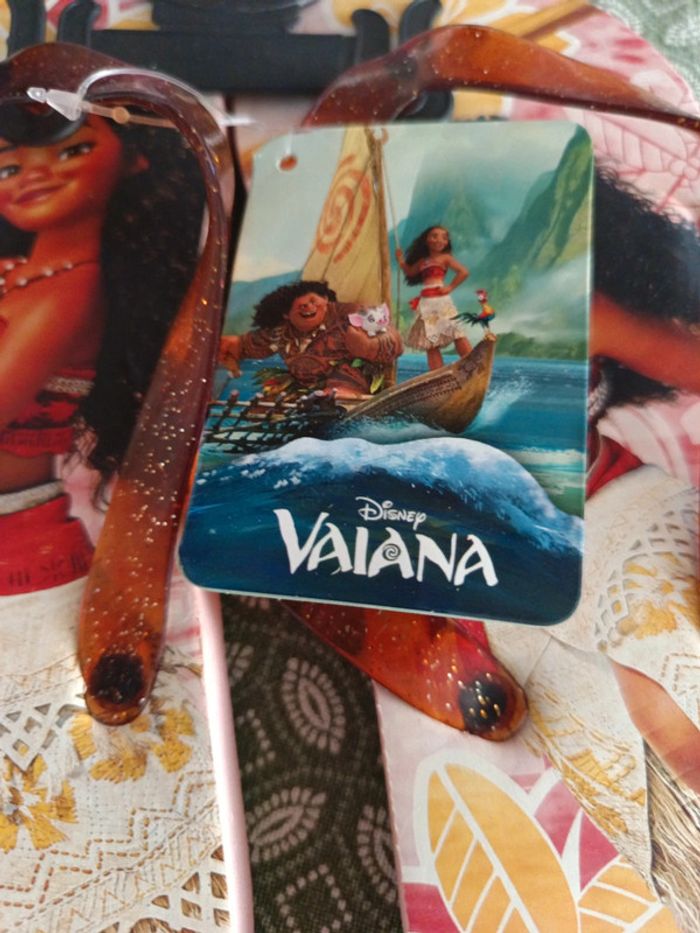 Paire de claquettes neuves Vaiana taille 31/32 - photo numéro 4