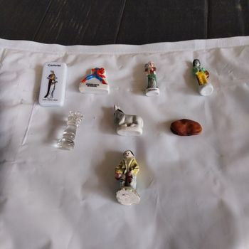 8 fèves lot No 2 à 3 euros