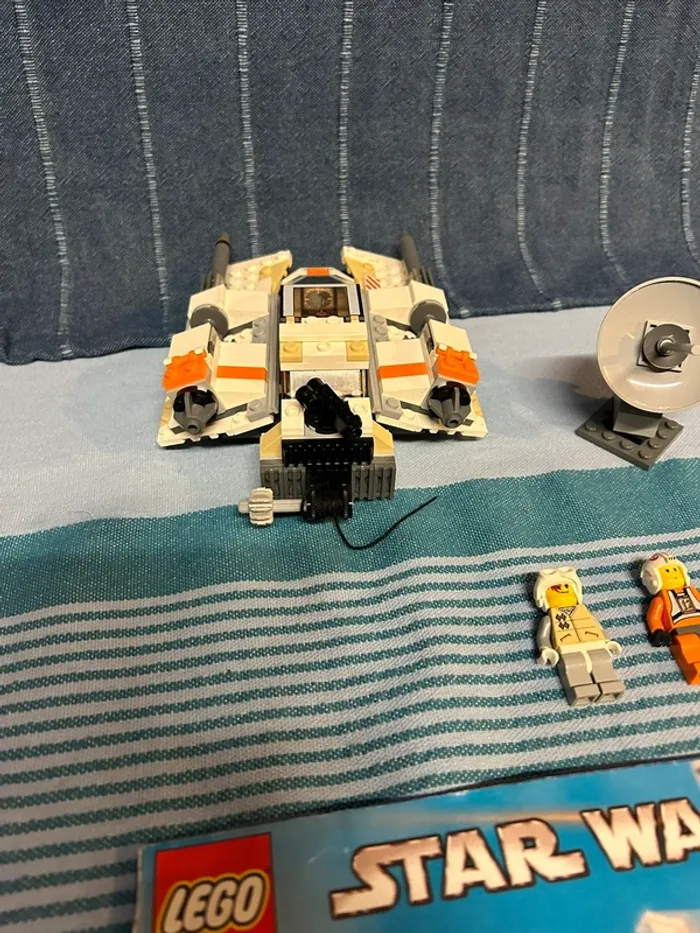 Lego Star Wars Rebel Snowspeeder 4500 - photo numéro 3